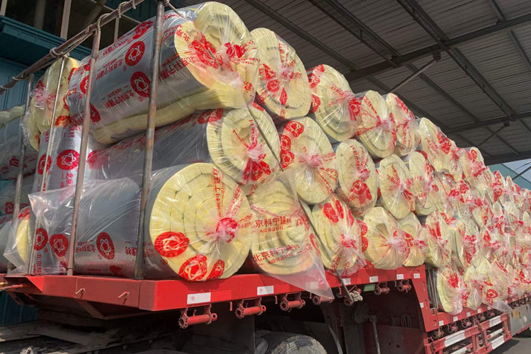Cheap Wholesale Heat Insulation Materials R1.3 R7 R9 R13 R19 R30 Fiberglass Glass Wool