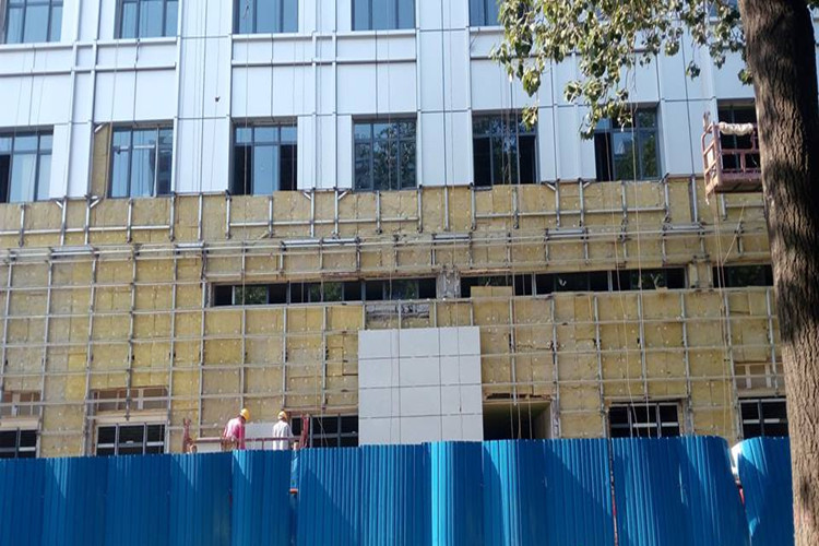 How is rock wool working for building