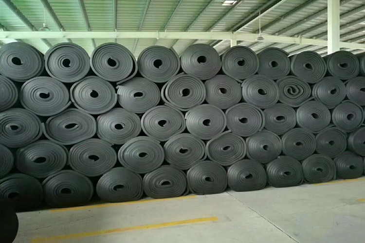 Advantages and Applications of NBR Rubber Sponge