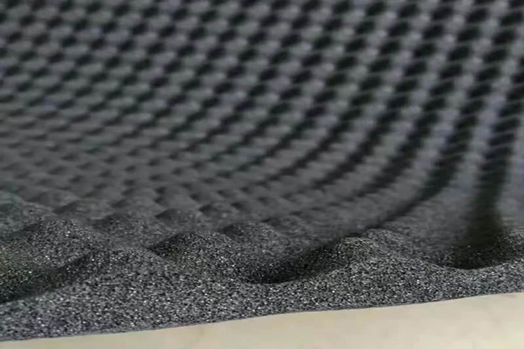 Eggshell-Based Rubber-Plastic Sponge Insulation Material
