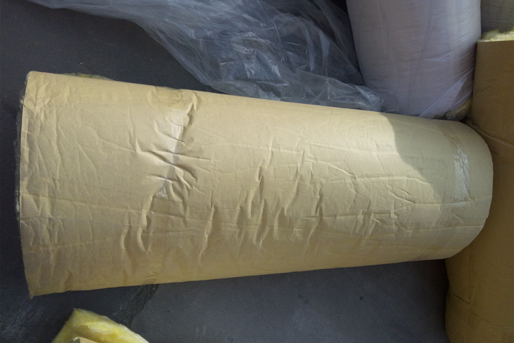 Heat Insulation And Fireproof Fiberglass Wool Insulation Blanket with Kraft Paper on One Side